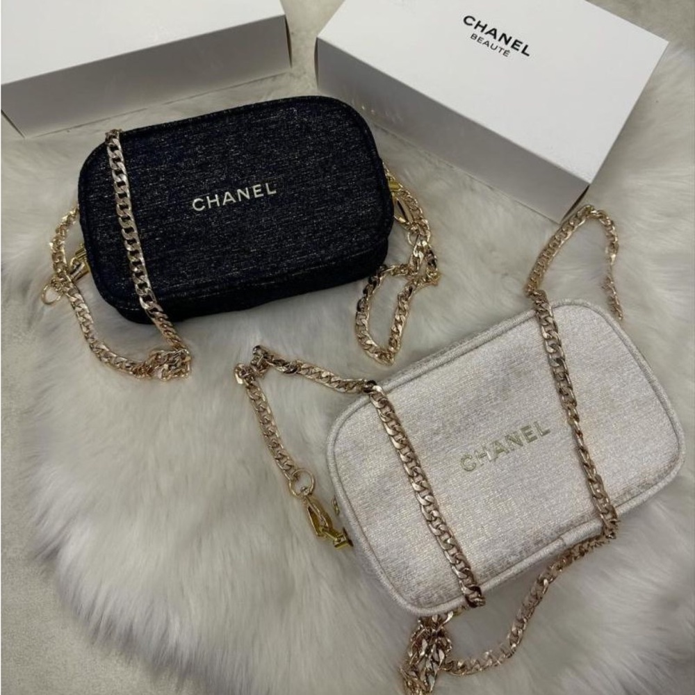 CHANEL Absolute Allure Set Holiday 2023 Cosmetic Pouch - Picture 10 of 12
